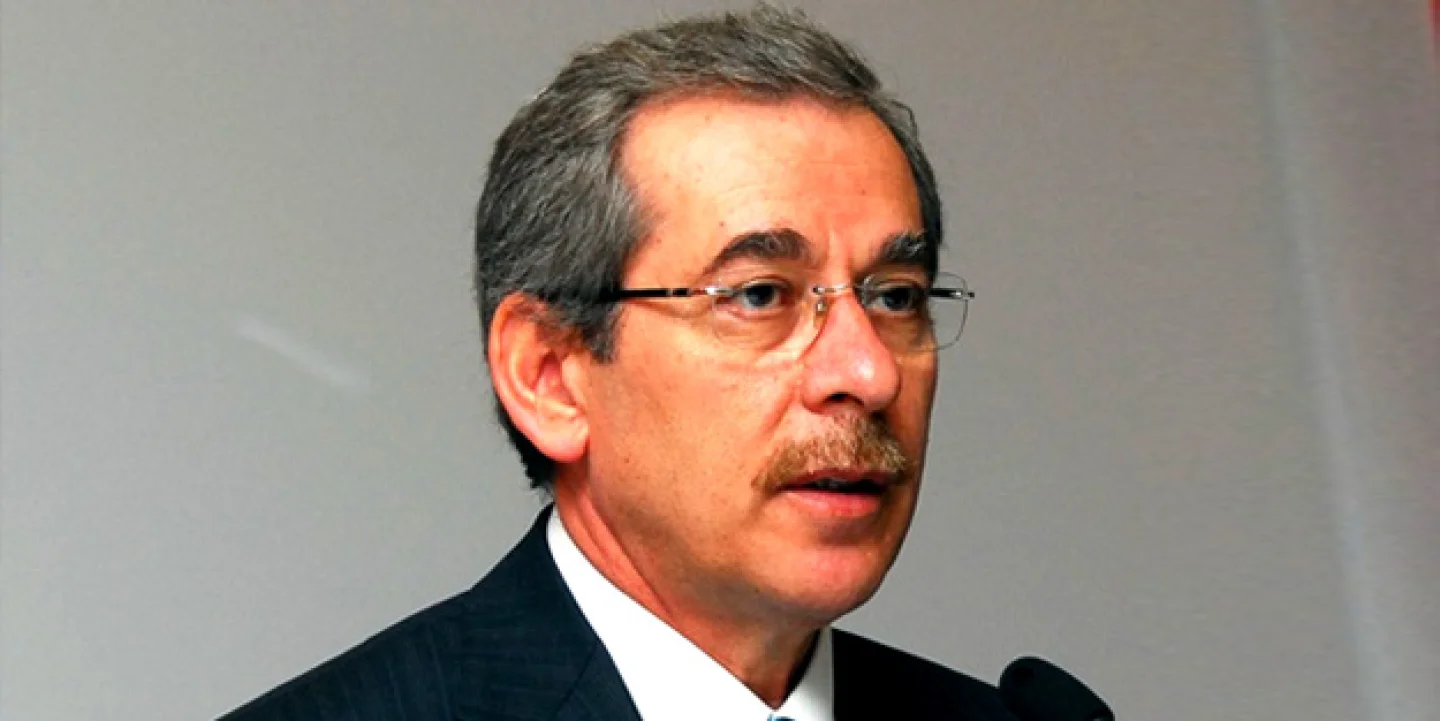 Abdüllatif Şener Kimdir? Abdüllatif Şener Kimdir?