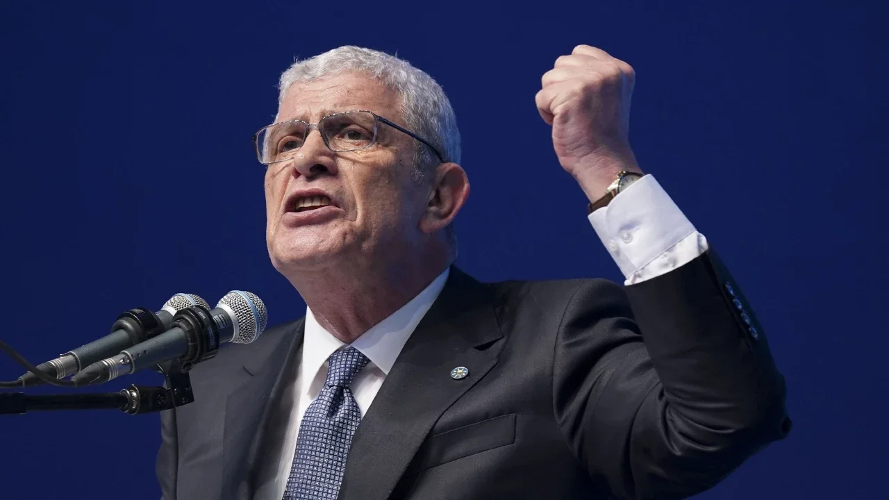 Müsavat Dervişoğlu Kimdir? Müsavat Dervişoğlu Kimdir?