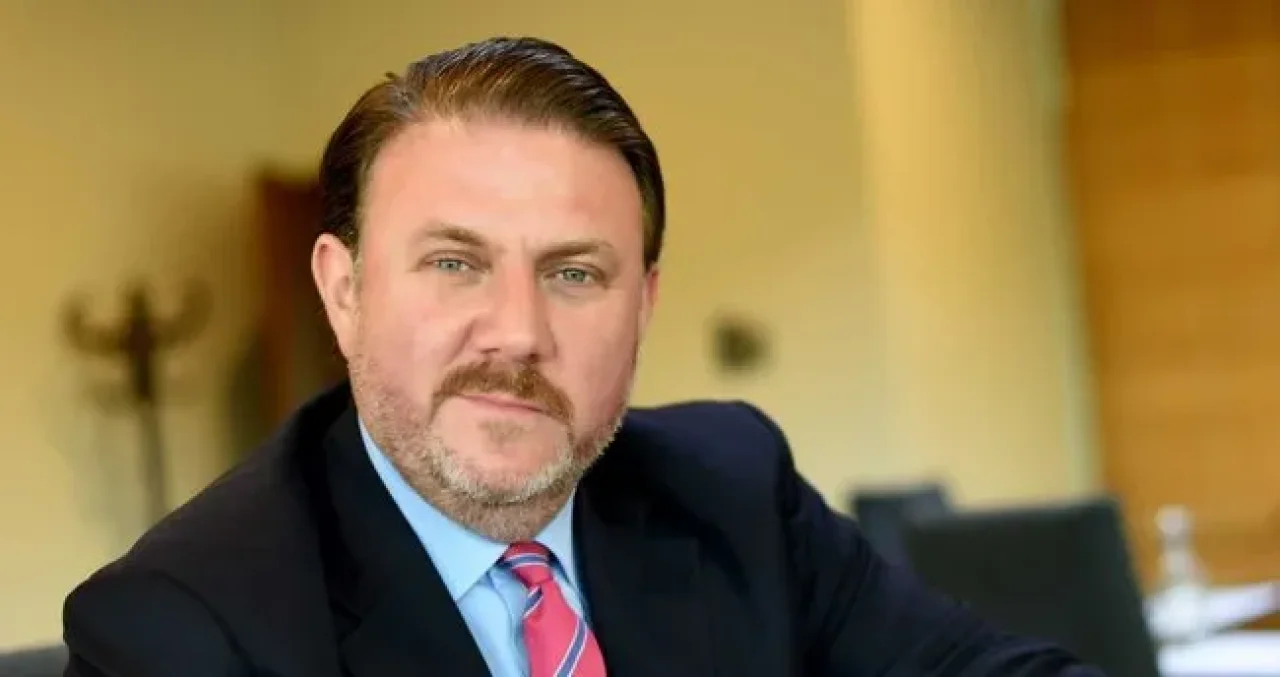 Yiğit Bulut Kimdir? Yiğit Bulut Kimdir?